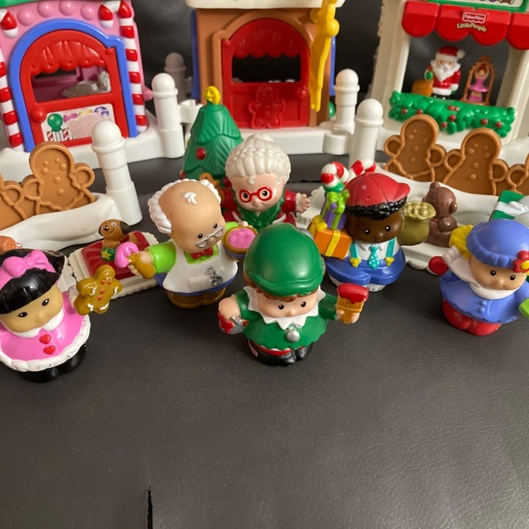 Fisher-Price Little People Christmas On Main Street Village Sets-Incomplete-22 p - Picture 4 of 14